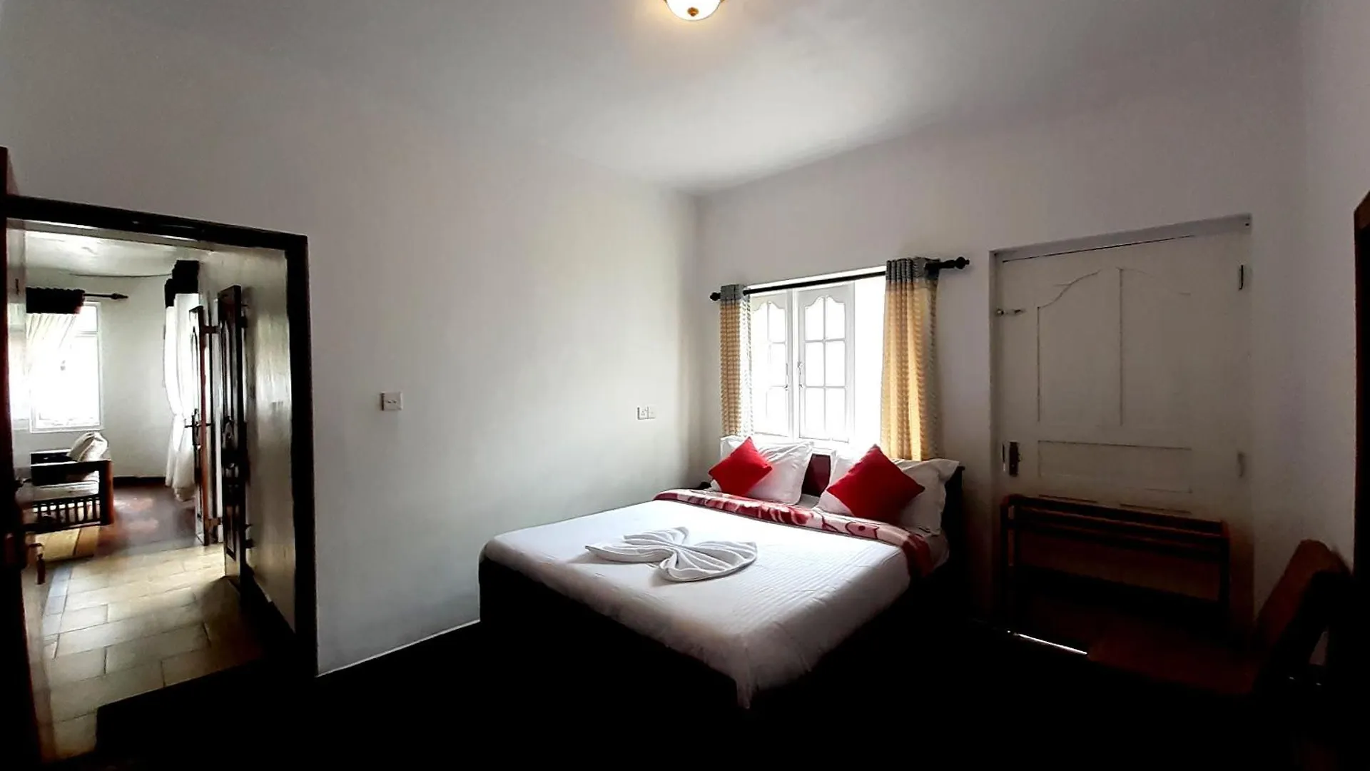 Guest house J J S Hotel Rooms & Villa Nuwaraeliya Nuwara Eliya Sri Lanka