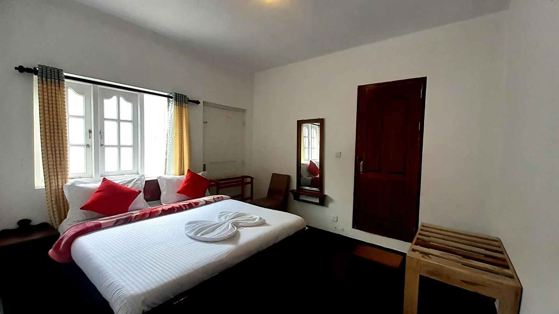 J J S Hotel Rooms & Villa Nuwaraeliya Nuwara Eliya