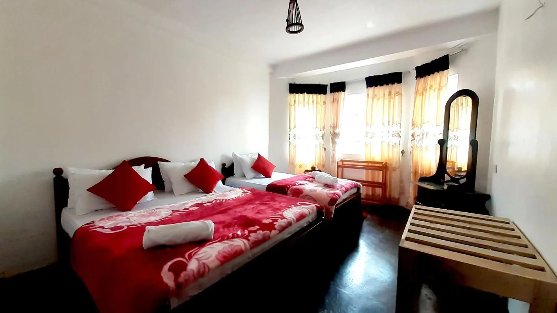 J J S Hotel Rooms & Villa Nuwaraeliya Nuwara Eliya