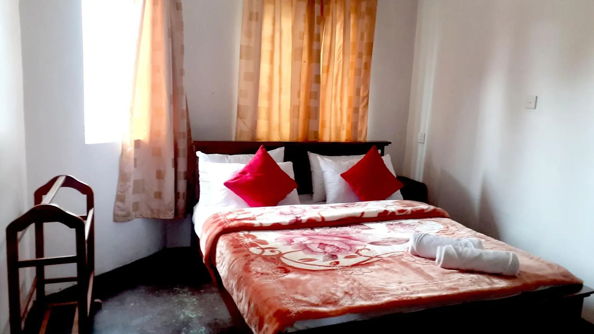 Guest house J J S Hotel Rooms & Villa Nuwaraeliya Nuwara Eliya