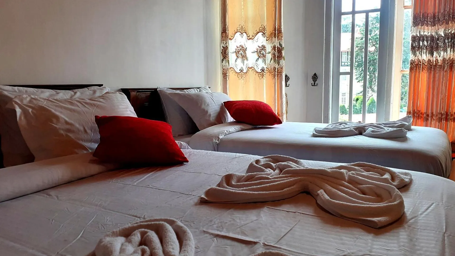 Guest house J J S Hotel Rooms & Villa Nuwaraeliya Nuwara Eliya